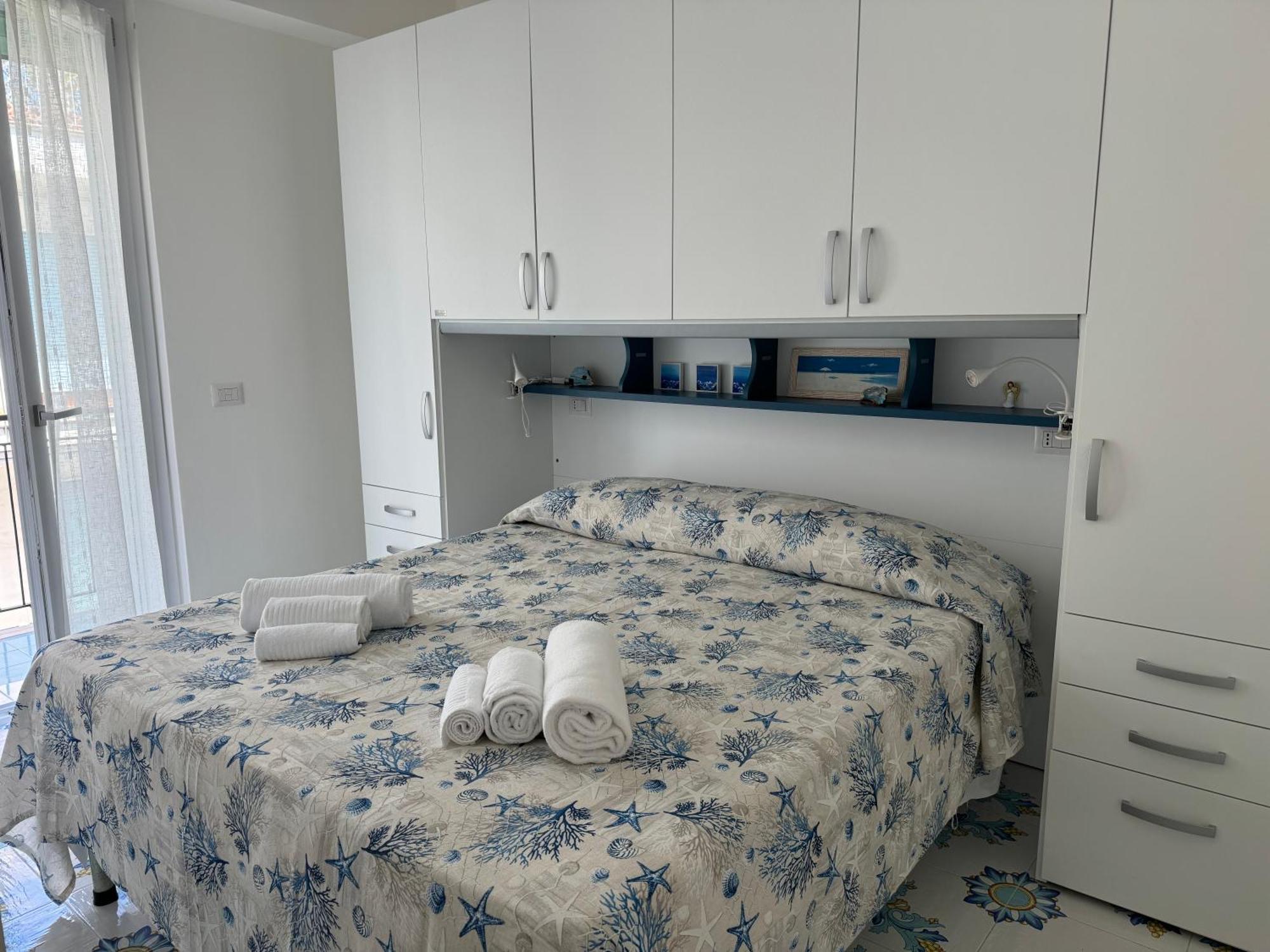 Donna Flora Ischia Appartamento Екстериор снимка